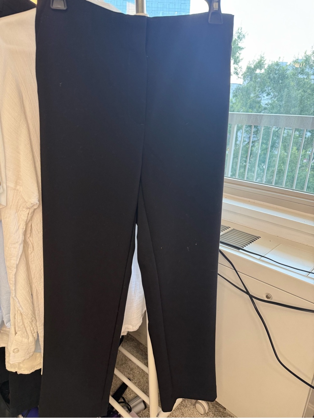 LOFT Black Women’s Stretch Ponte Ankle Pants size 4